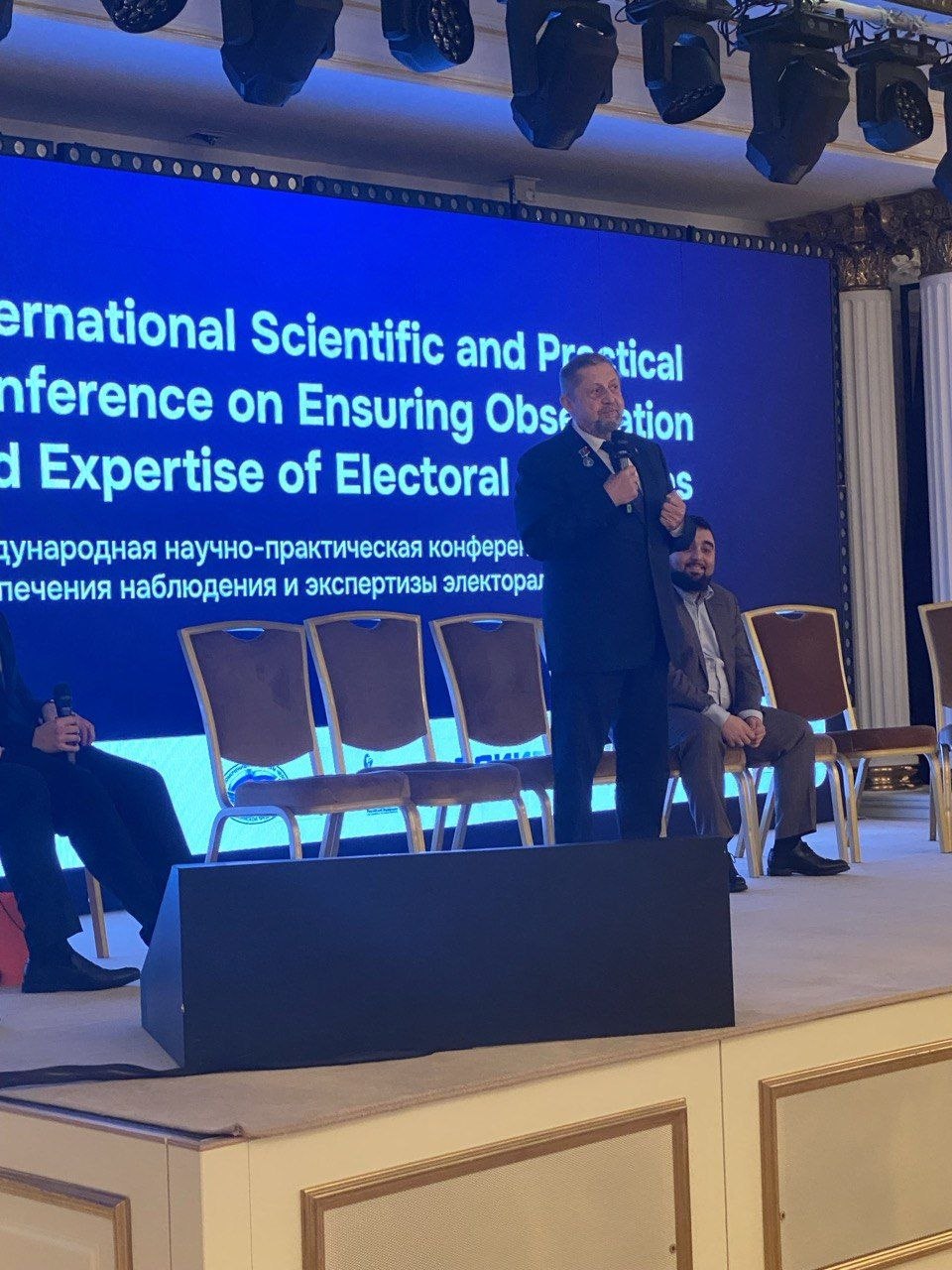 Штефан Гарабин предложил ввести тест на знание права для депутатов и раскритиковал избирательную систему США