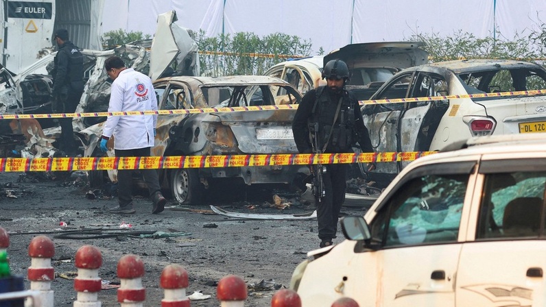 Теракт в Дели: 13 погибших и 24 раненых, власти ввели режим повышенной готовности