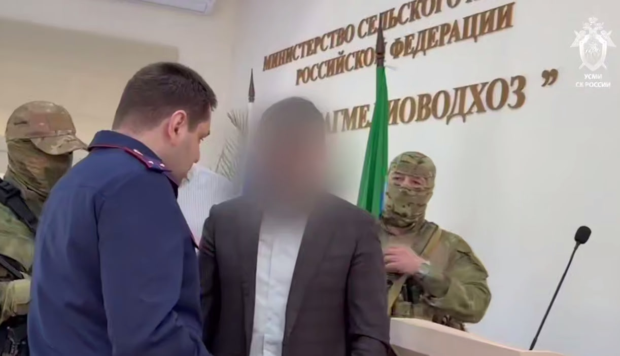 После наводнения в Минприроды Дагестана прошли обыски