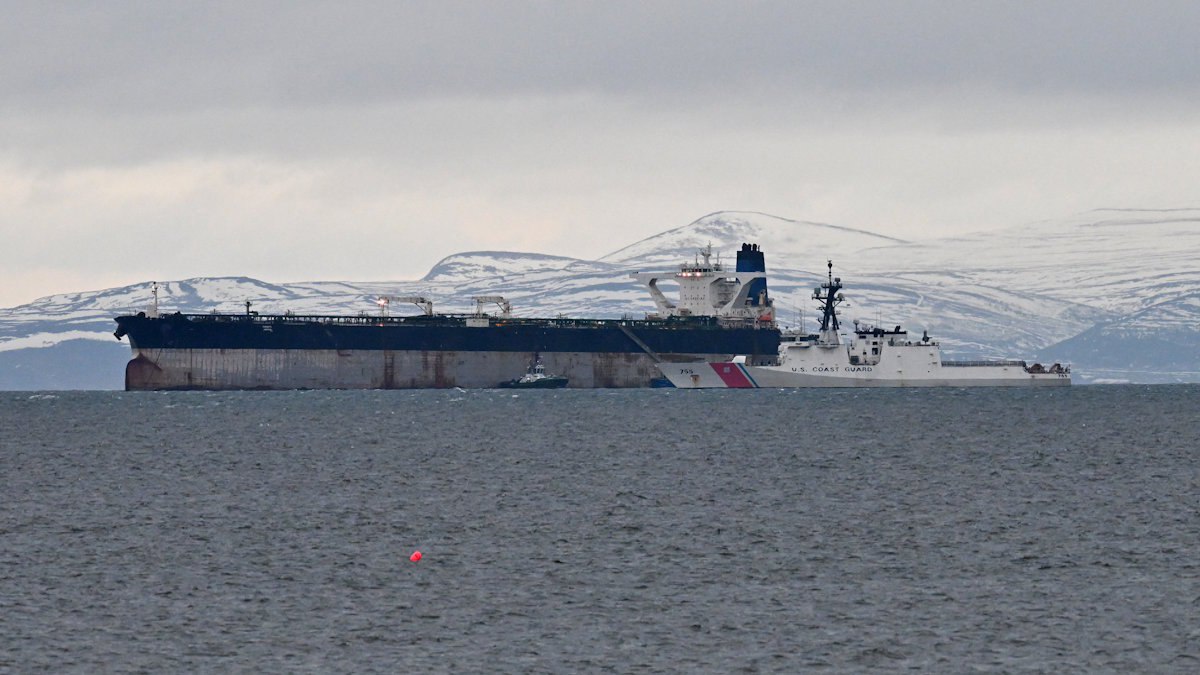 Российские моряки с захваченного США судна «Маринера» возвращаются домой 