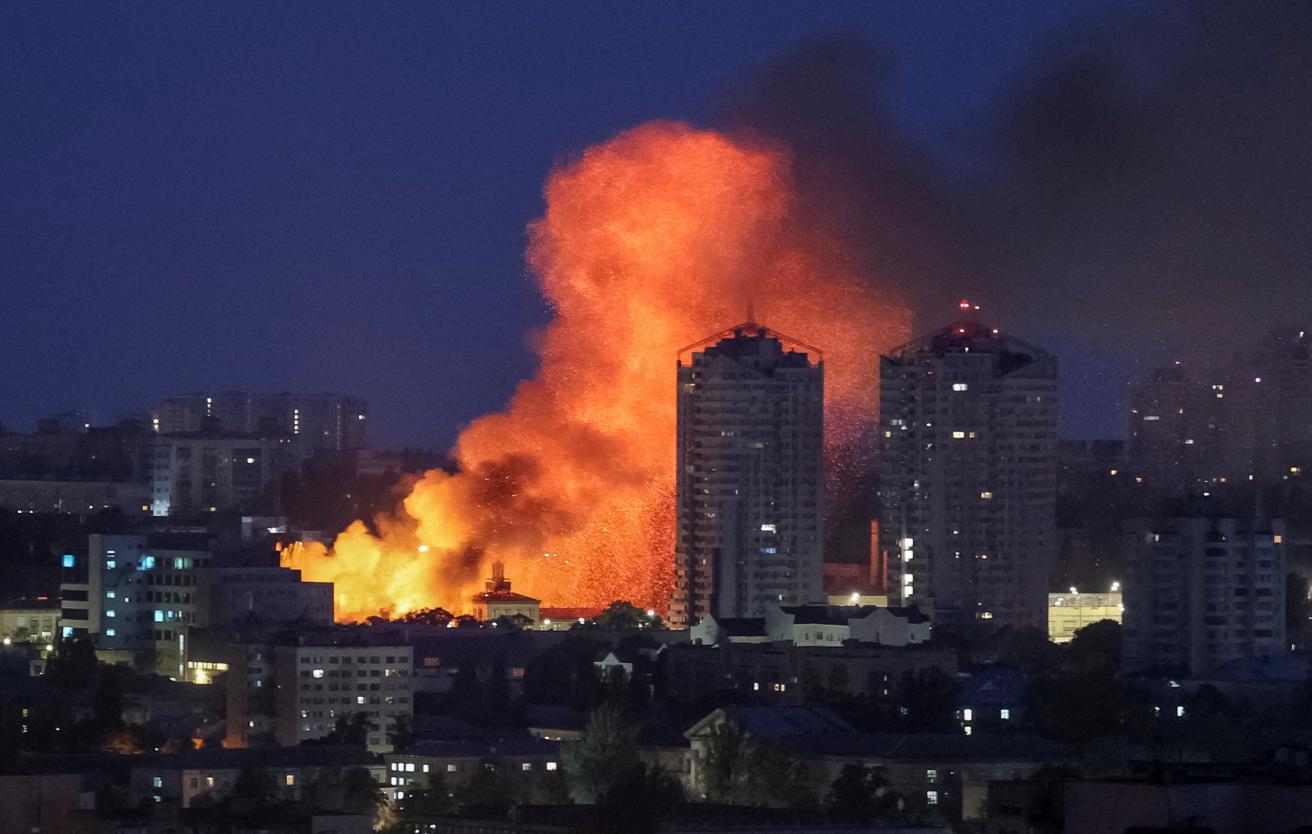 Масштабные воздушные атаки и повреждение энергообъектов привели к транспортному коллапсу в столицах