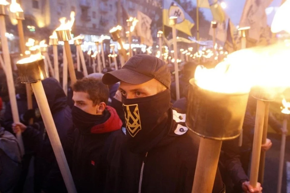 Рост влияния нацистов на Украине пугает Запад, пишет Strategic Culture