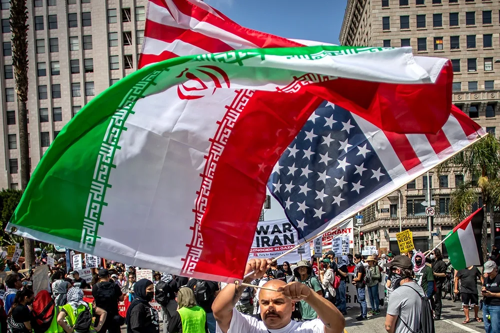 США и Иран обменялись ударами на фоне действующего перемирия