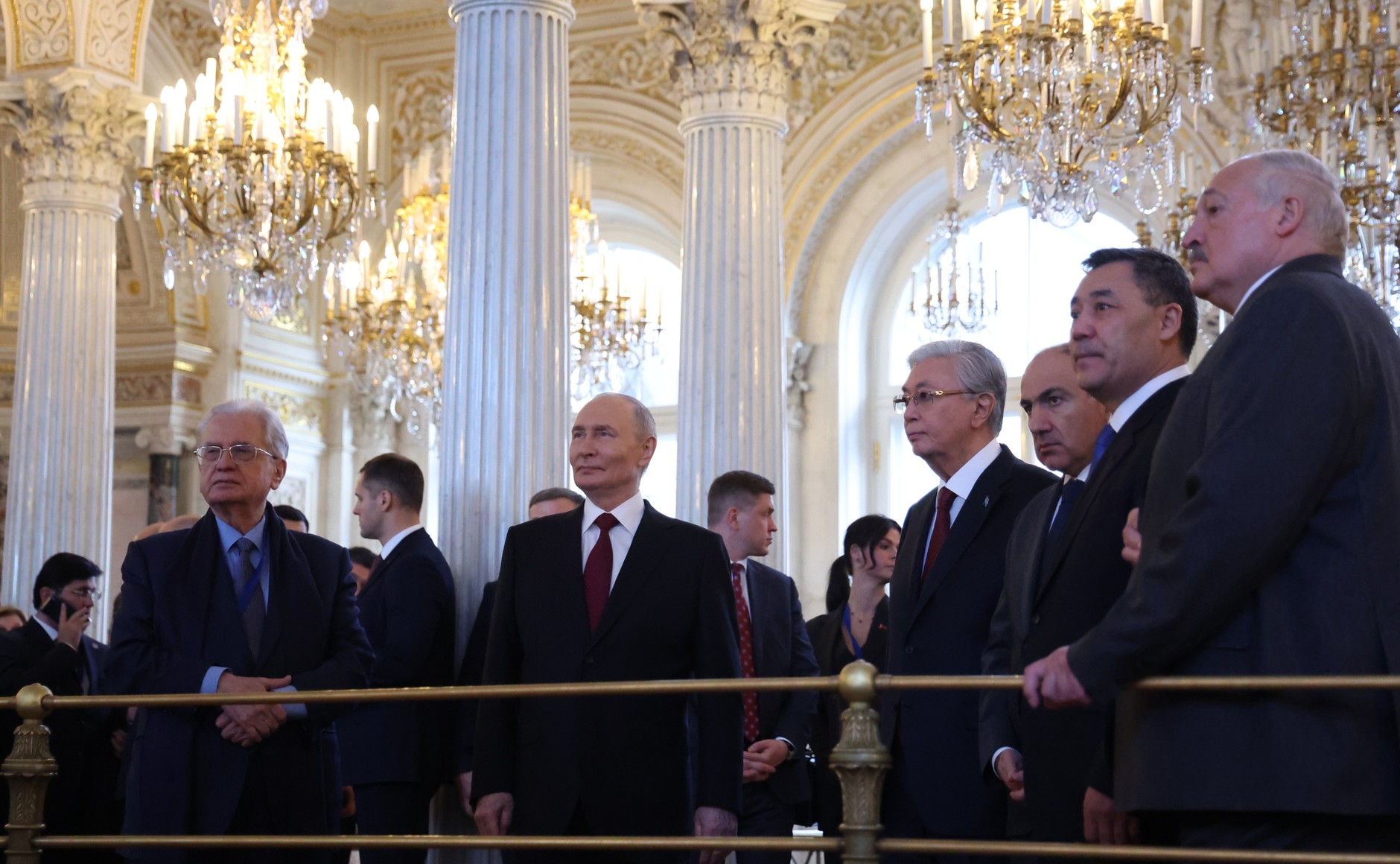 Лидеры СНГ собрались в Эрмитаже: итоги неформального саммита и двусторонних встреч