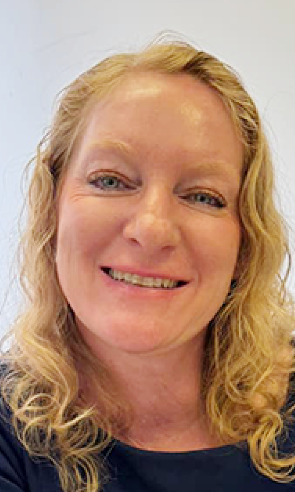 Кимберли Лоу: «Макрон направил авианосец в Средиземноморье, но про Россию не забыл»