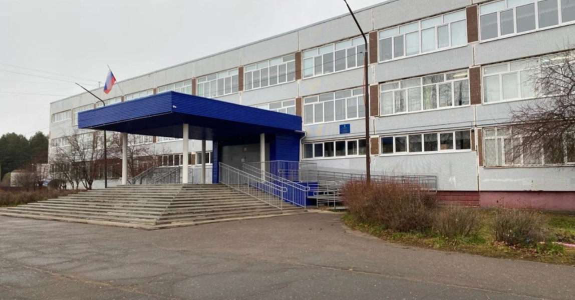 В Пермском крае школьник напал на учителя с ножом