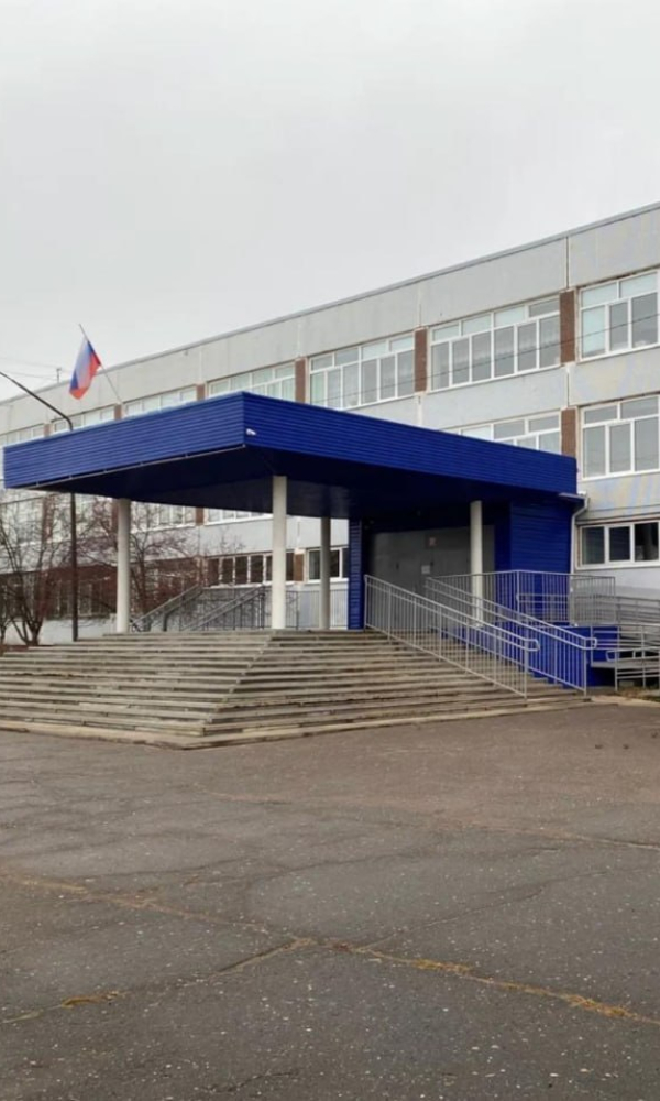 В Пермском крае школьник напал на учителя с ножом