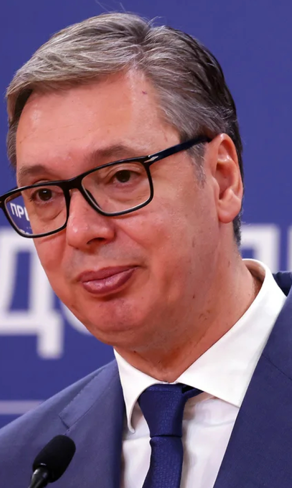 Вучич категорически исключил введение виз для граждан России