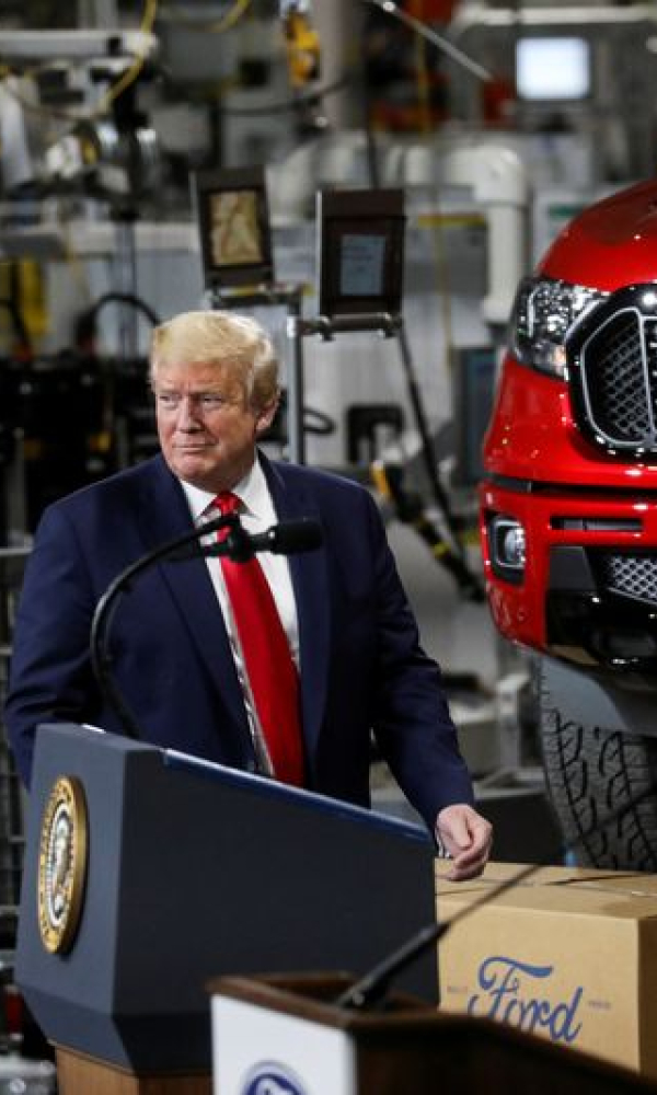 Дональд Трамп заявил, что заводы Ford и General Motors могут выпускать оружие
