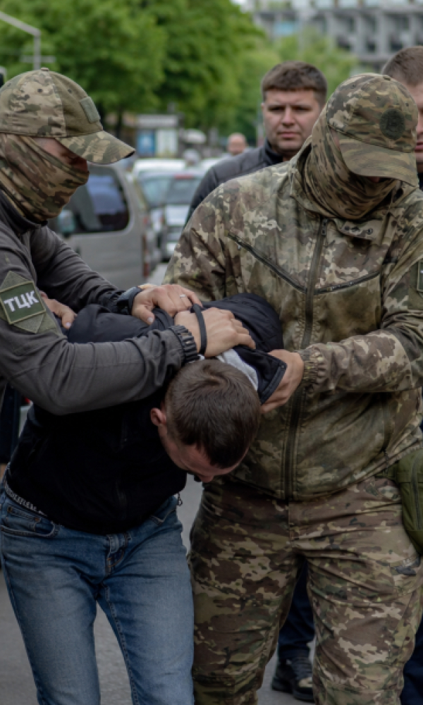 Митинги, разборки и загадочное убийство: украинцы теряют терпение в борьбе с ТЦК